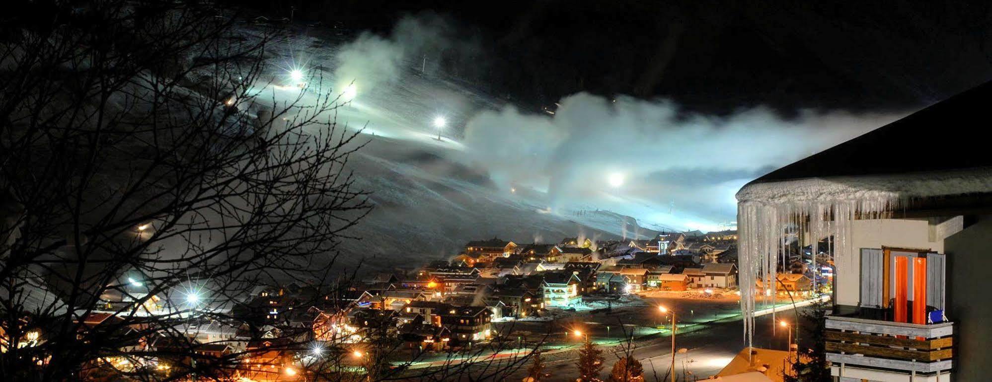 Hotel Krone Livigno Exterior photo